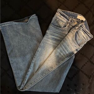 Blue Straight Leg Jeans with Classic Wash
